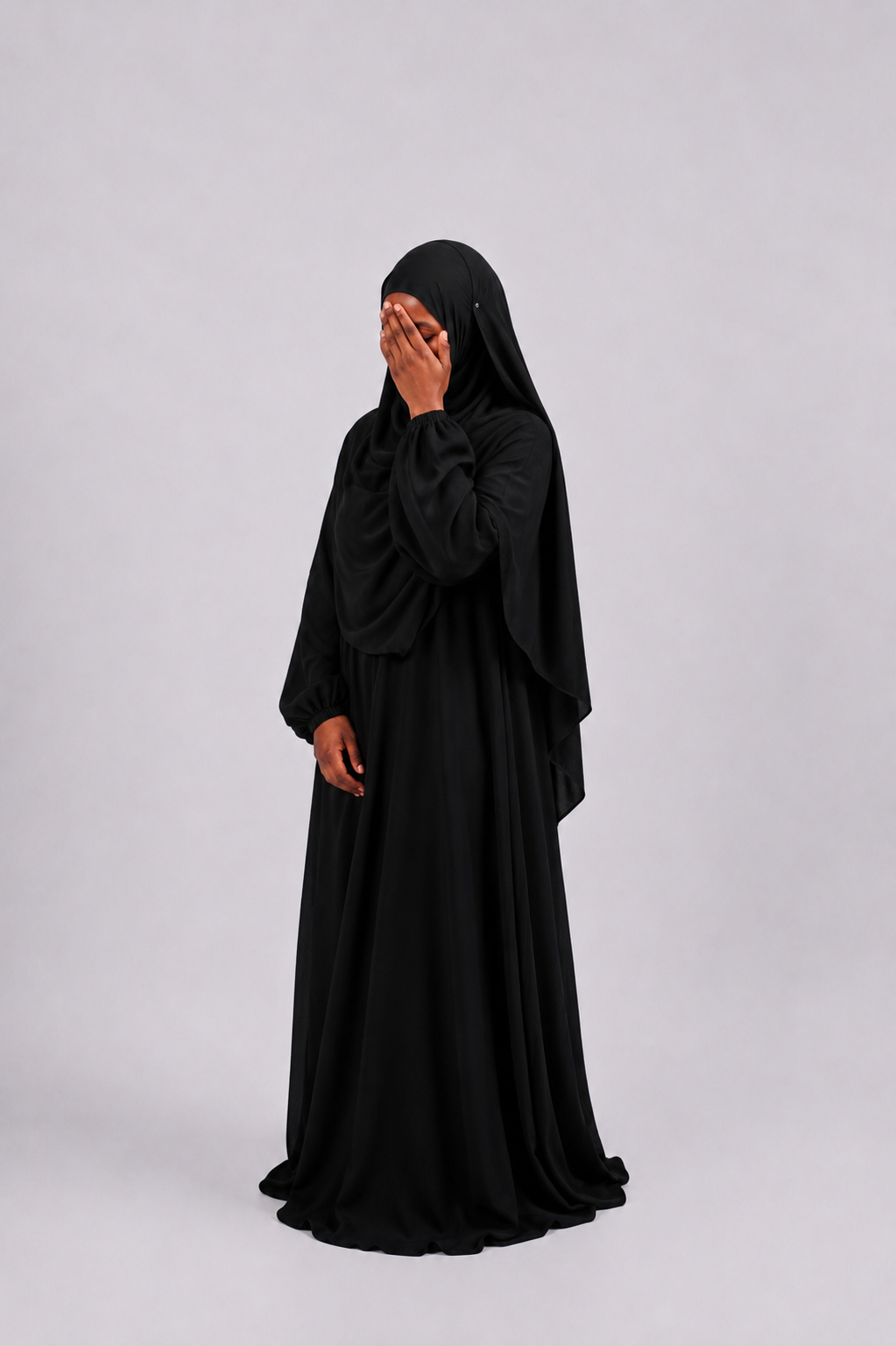 Hijab Kodoré en tissu jazz à clips : l'élégance au quotidien.