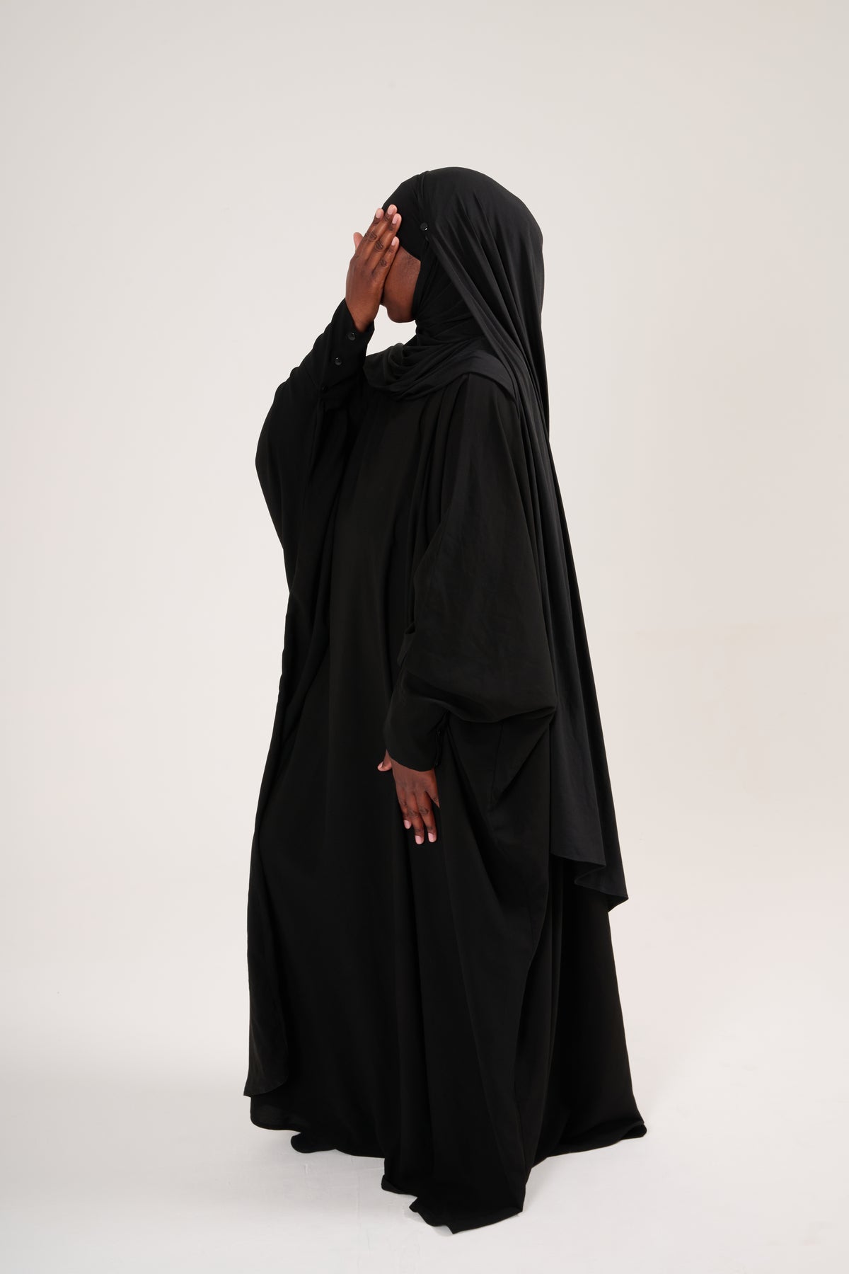 L'Abaya Madjigui : la pièce signature de la marque.