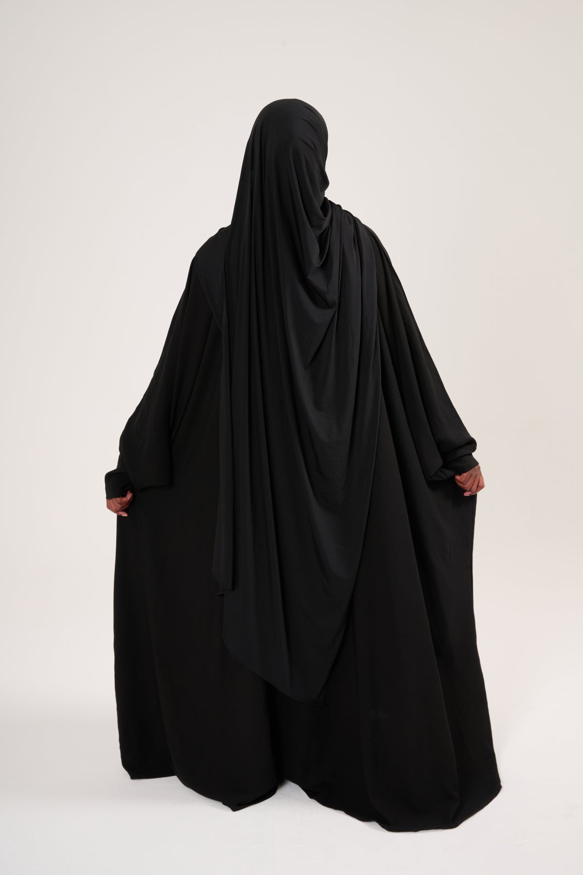 L'Abaya Madjigui : la pièce signature de la marque.