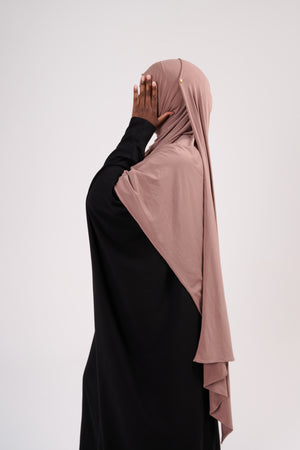 Hijab Kodoré en tissu jersey à clips : la référence des hijabs pratiques.
