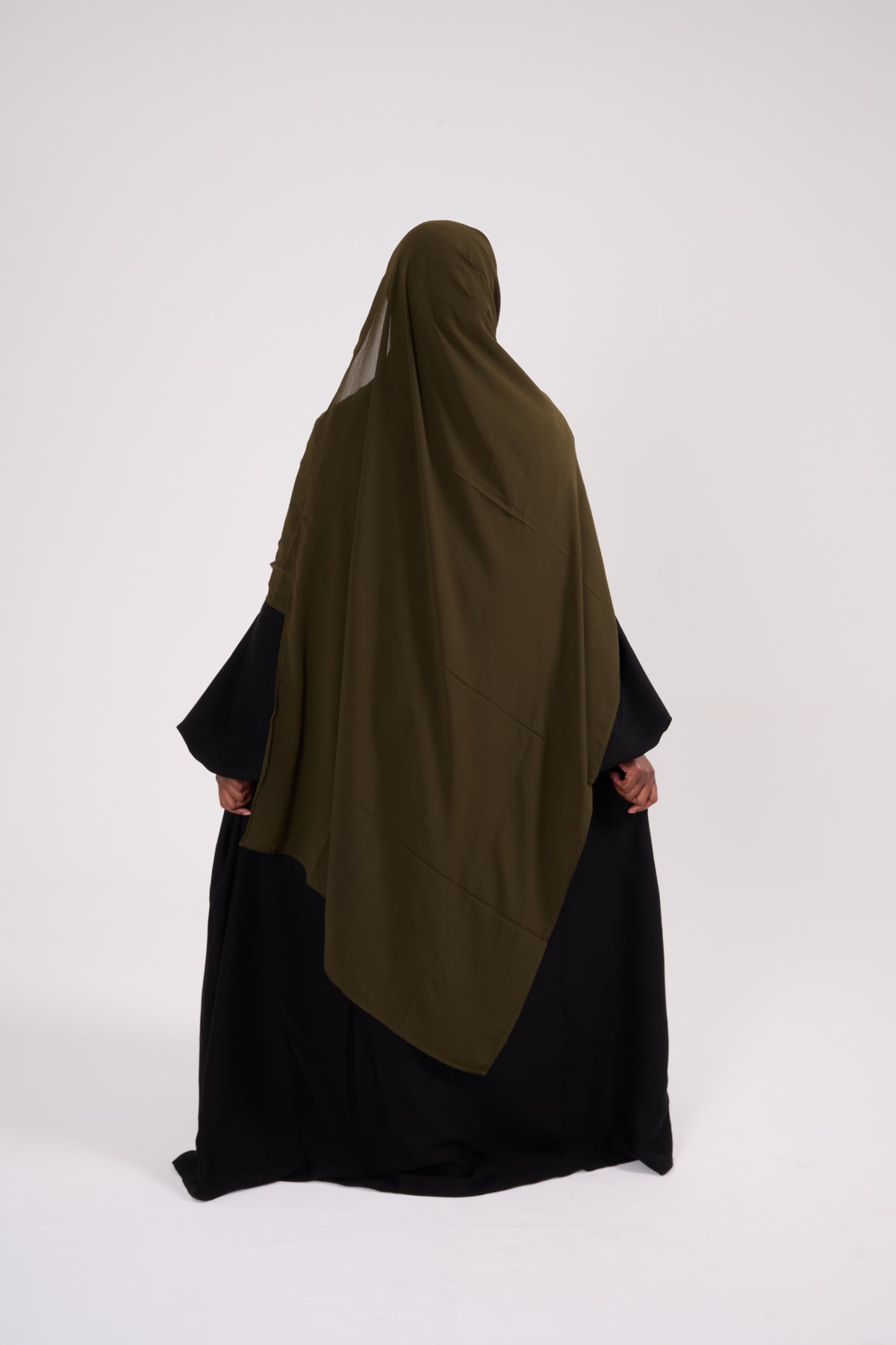 Hijab Hajar à clips mousseline saoudienne : le hijab que toutes nos clientes redemandent.