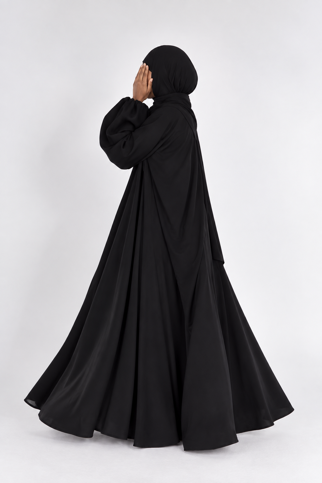 L'Abaya Amatoullah en Nida : parfaite pour le quotidien