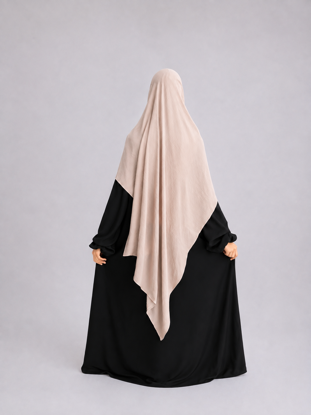 Hijab Kodoré en tissu jazz à clips : l'élégance au quotidien.