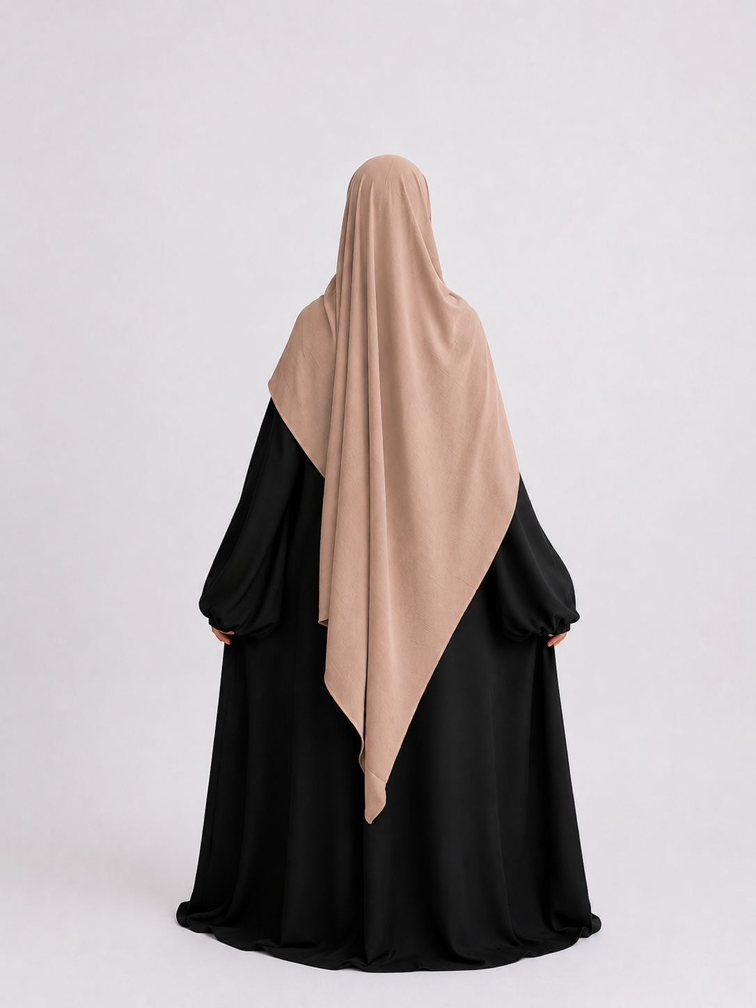 Hijab Kodoré en tissu jazz à clips : l'élégance au quotidien.