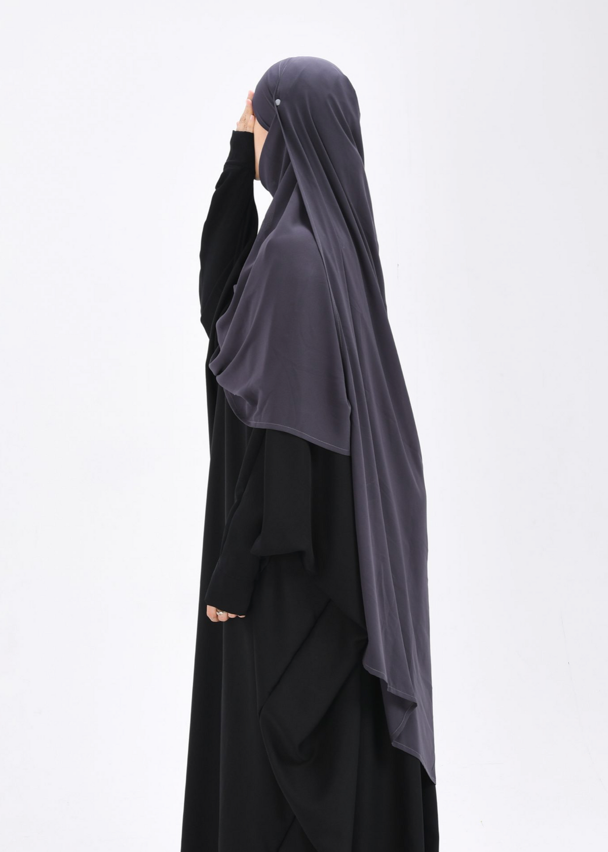 Hijab Hajar à clips mousseline saoudienne : le hijab que toutes nos clientes redemandent.