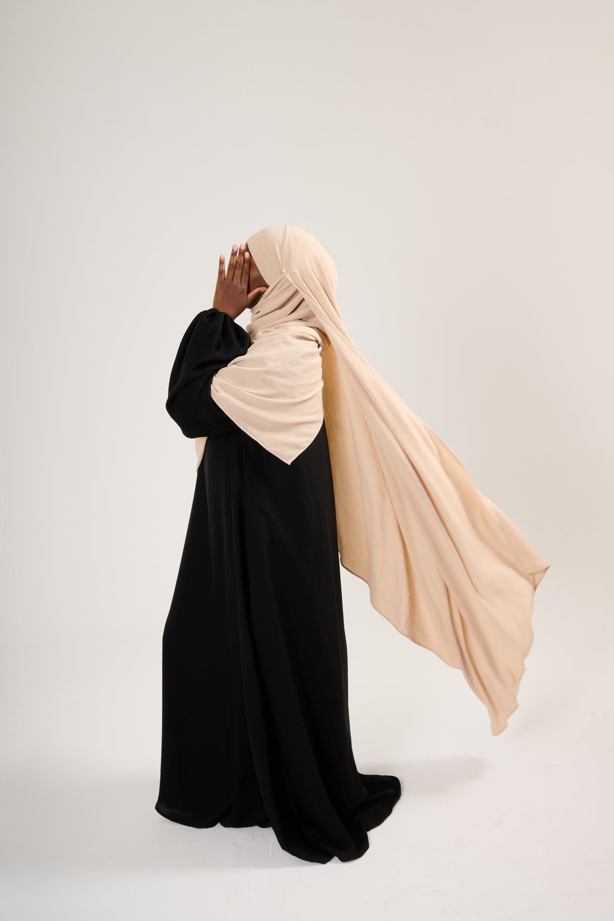 Hijab Hajar Jazz à clips : l'élégance au quotidien