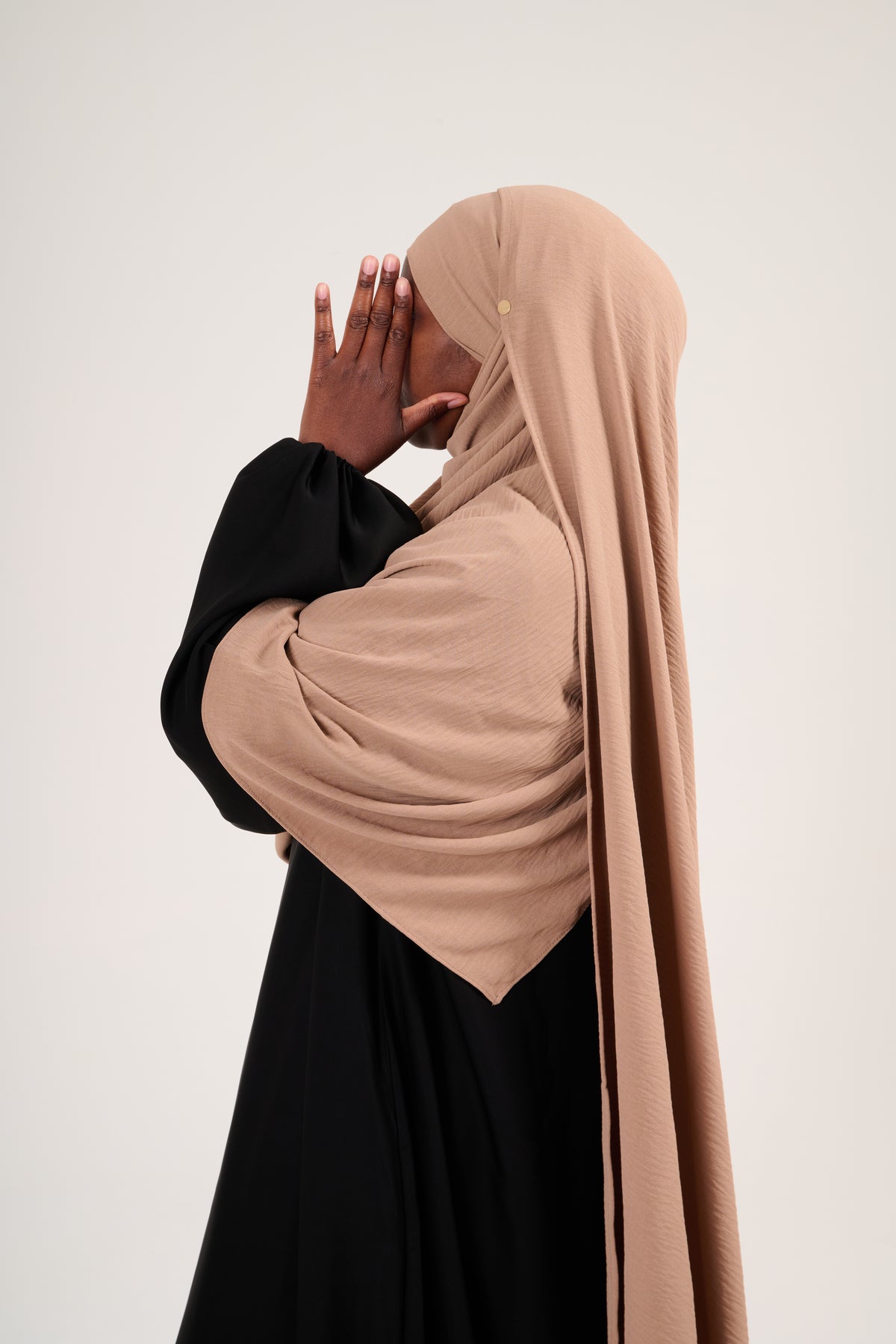 Hijab Hajar Jazz à clips : l'élégance au quotidien