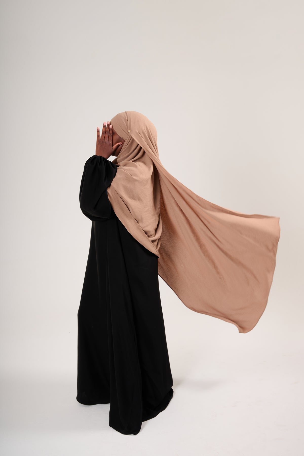 Hijab Hajar Jazz à clips : l'élégance au quotidien
