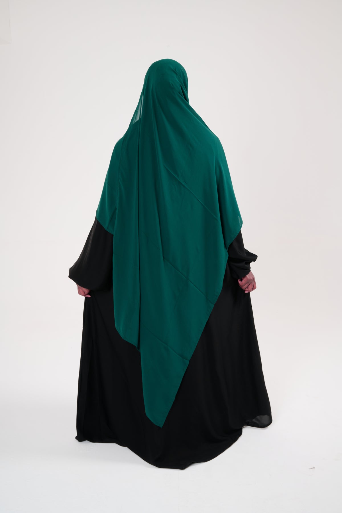 Hijab Hajar à clips mousseline saoudienne : le hijab que toutes nos clientes redemandent.