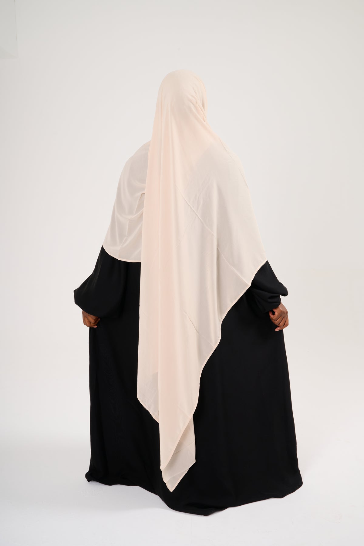 Lot de 3 Hijabs Hajar à clips : tes essentiels pudeur à prix réduit.