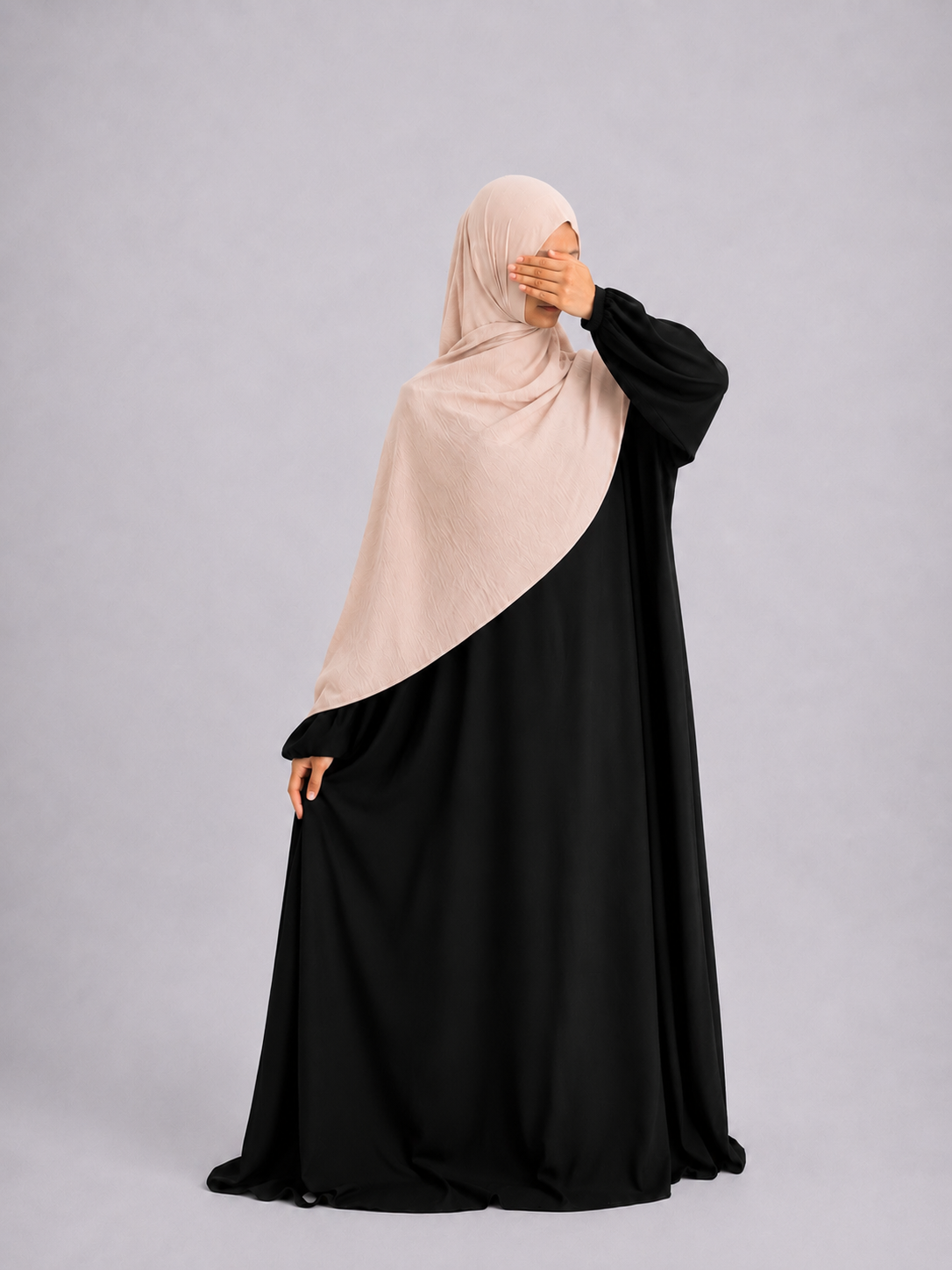 Hijab Kodoré en tissu jazz à clips : l'élégance au quotidien.