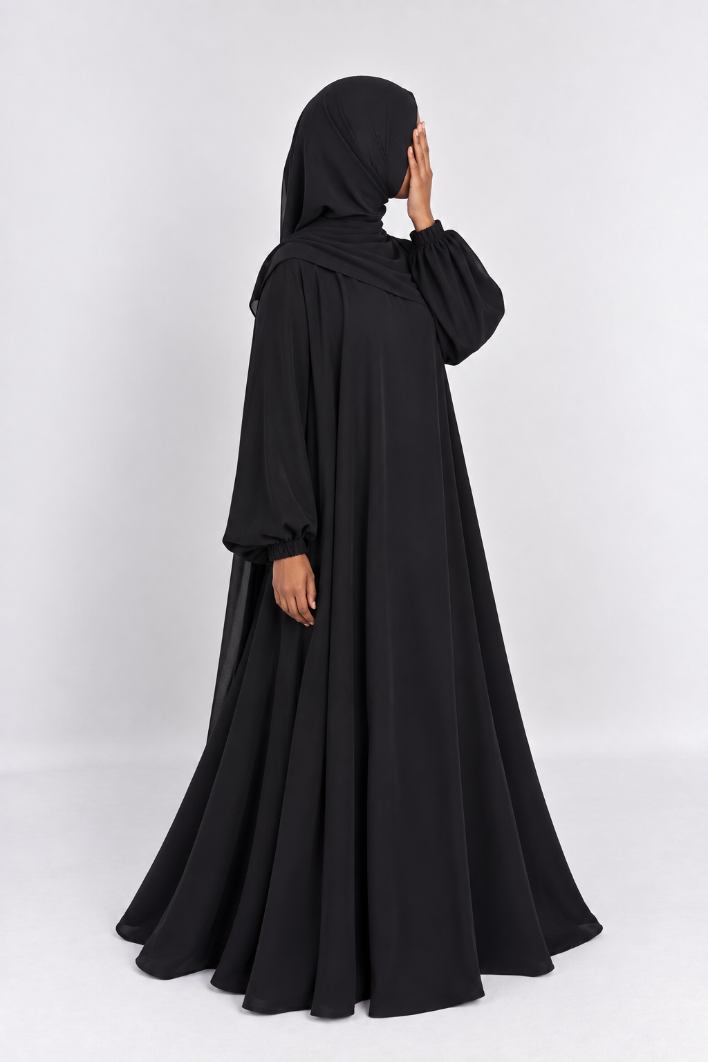 L'Abaya Amatoullah en Nida : parfaite pour le quotidien