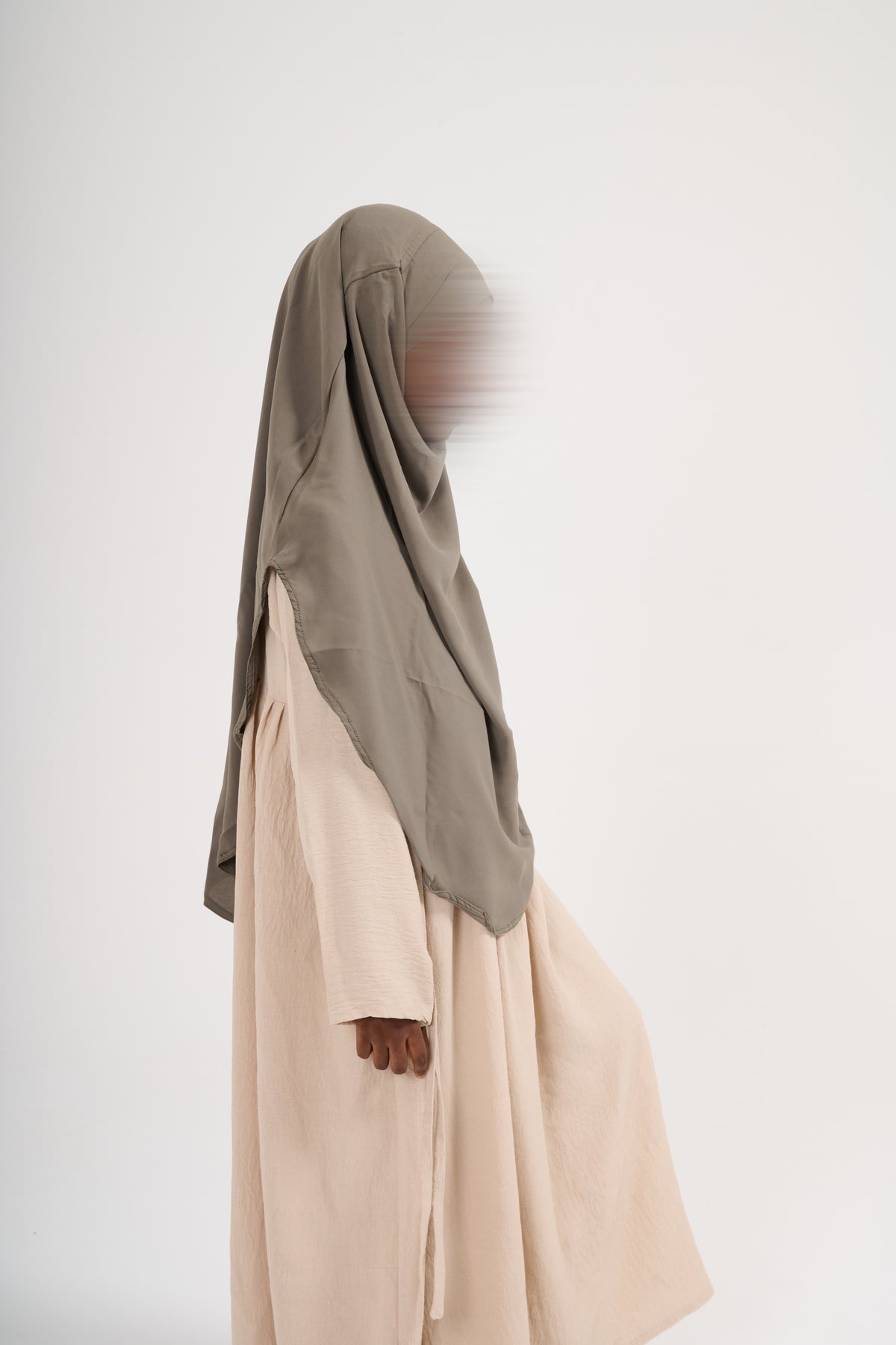 Khimar Soumaya Enfant : initier en douceur, sans contrainte.