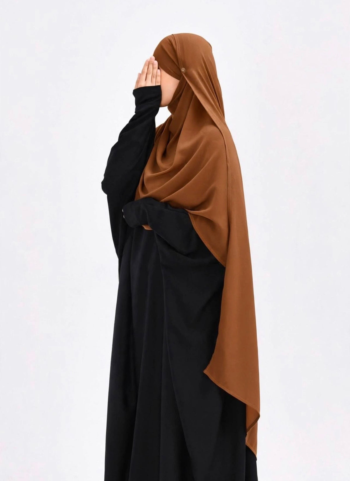Hijab Hajar à clips mousseline saoudienne : le hijab que toutes nos clientes redemandent.